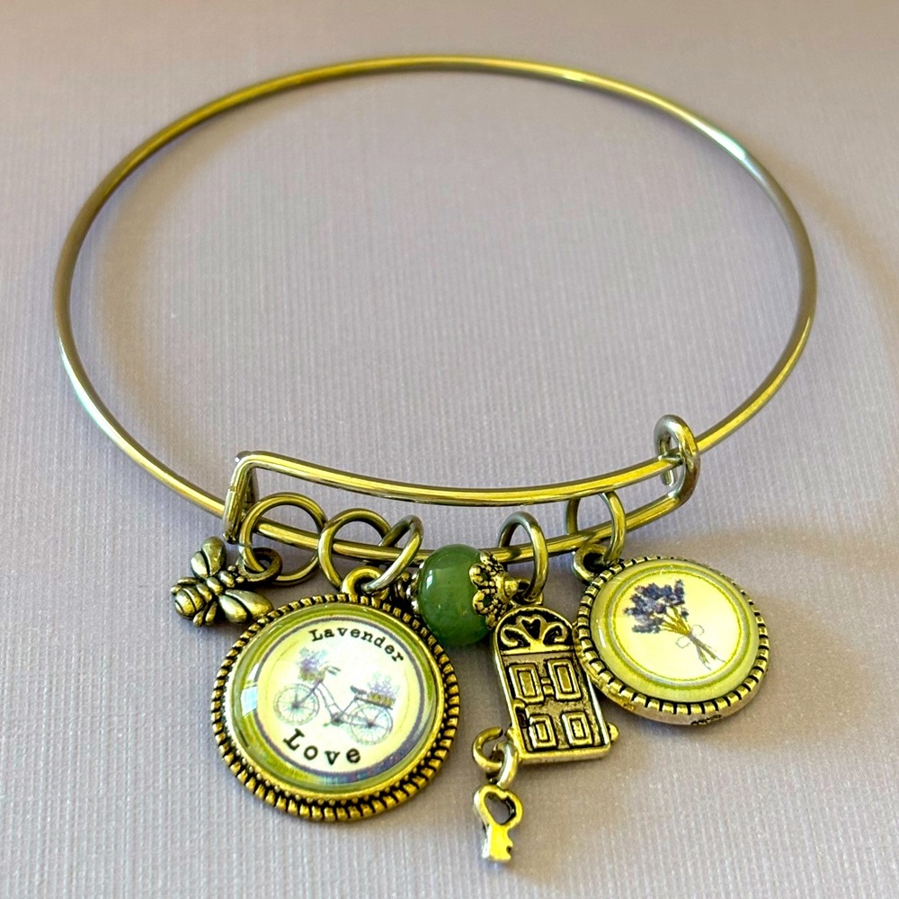 Charm bracelet